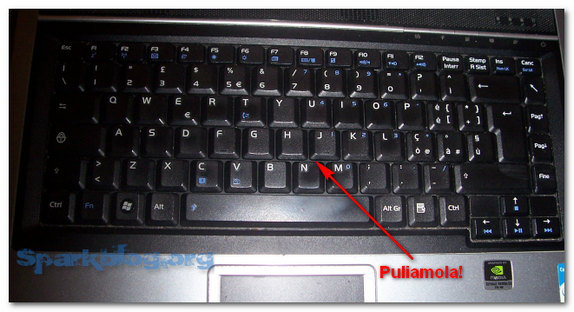 Come Pulire la Tastiera del portatile – Il metodo FaidaTe